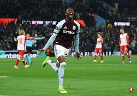 据法布里齐奥·罗马诺报道，曼城已立即从沃特福德召回20岁中卫马克斯·阿莱恩。🔄