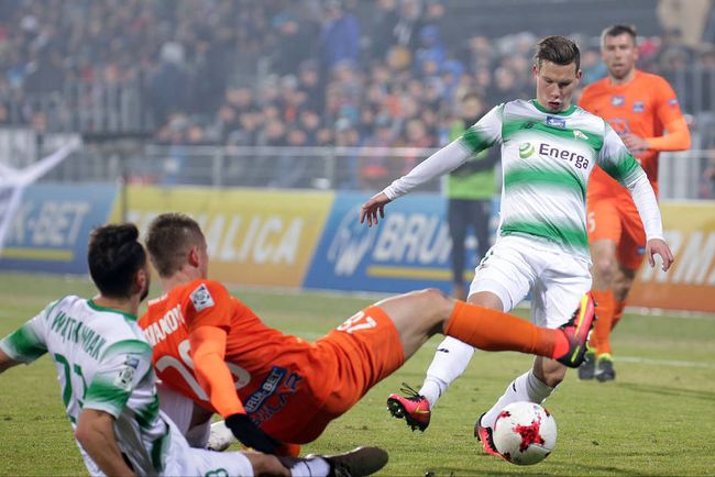 传球甚至参 传球甚至参