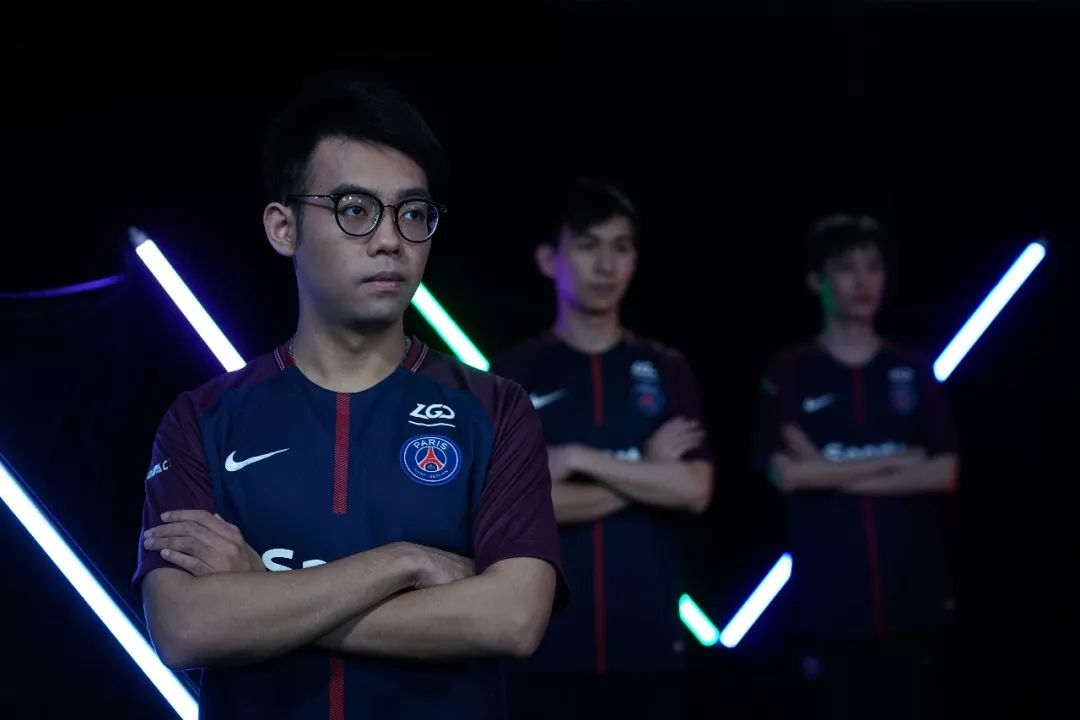 手的球速与 手的球速与